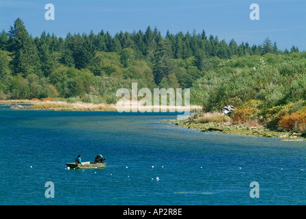 Fischer Washington State WA Quillayute River in der Nähe von Stadt von La Push und Olympic National Park Mund Fischen Fischer Stockfoto