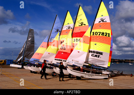 "Hobie Cats" am Slipway am Weymouth and Portland National Sailing Centre in Dorset England UK Stockfoto