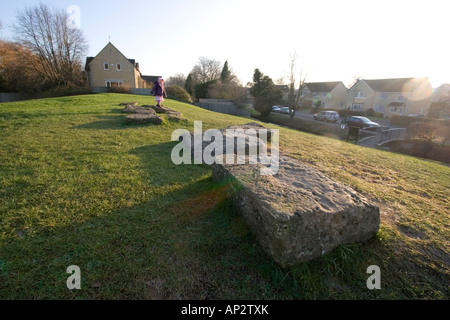 Britanniens Gate in Cirencester, die Überreste der alten römischen Stadtmauer und Torhaus Stockfoto