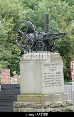 Die Penydarren Dampf Lok Denkmal für Richard Trevithick in Merthyr Tydfil South Wales GB UK 2005 Stockfoto