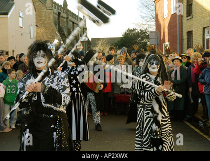 Die Schwein Dyke Molly Tänzer auf dem Whittlesea Stroh tragen Festival 2008 Stockfoto