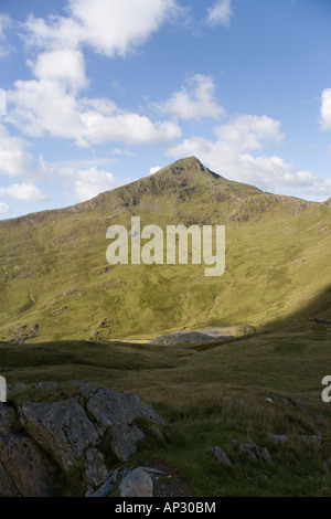 Der Peak Yr Aran vom Watkin Weg zu Fuß bis Mount Snowdon, Snowdonia-Nationalpark, Gwynedd, Nordwales, Vereinigtes Königreich Stockfoto