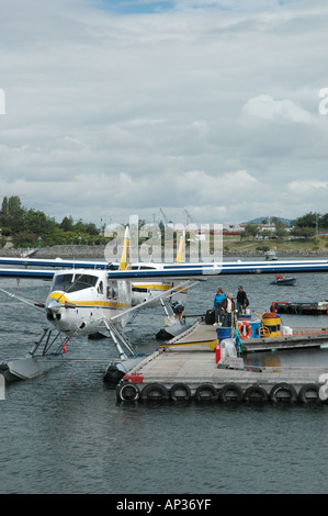 Schweben Sie flachen Unterseite an Victorias Innenhafen, Victoria, Britisch-Kolumbien, Kanada. Stockfoto