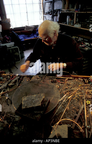 Künstler machen eine Draht Skulptur Ferndale Kalifornien Stockfoto