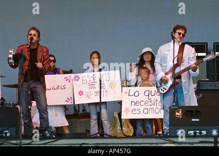 John Lennon und die Beatles Tribute band SUN KINGS mit dem LIDDYPUDLIAN Orchester MONTEREY POP FESTIVAL 2007 in Kalifornien Stockfoto