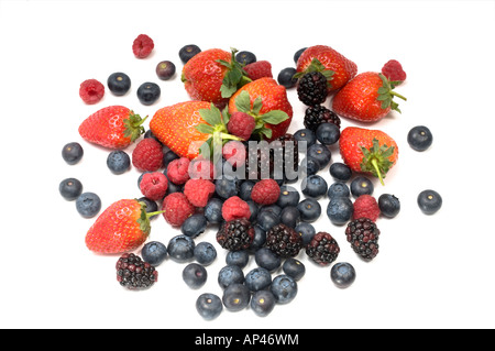 Gemischtes Obst auf weißem Hintergrund Stockfoto