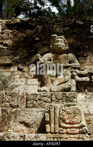 Mittelamerika, Honduras, Copan (aka Xukpi in Maya). 11, Tempel aus Stein Affengott (Xigalba) aus der Unterwelt Stockfoto