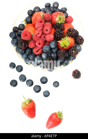 Gemischte Früchte auf einem weißen Teller Stockfoto