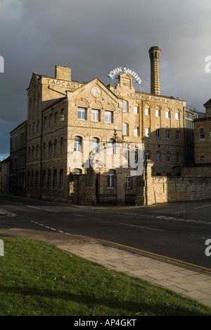 Dh John Smith Brauerei TADCASTER NORTH YORKSHIRE John Smiths alte Brauerei Eingang Gebäude uk Bier Stockfoto