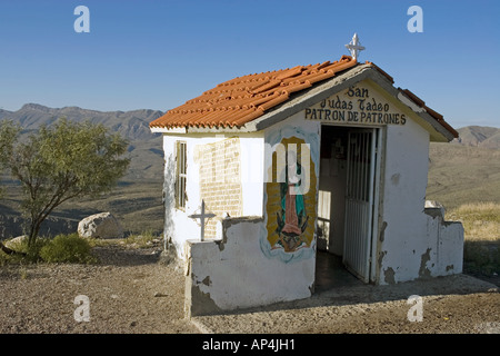 Am Straßenrand Votiv-Kapelle im Staat Chihuahua, Mexiko. Stockfoto