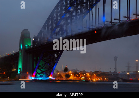 Harbour Bridge bei Nacht Sydney, Australien. Celebraion Brücke 75-jähriges Jubiläum. Stockfoto