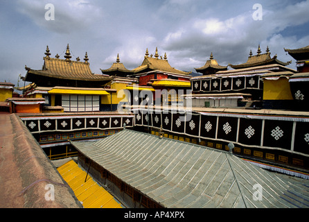 Dach des POTALA-Palast, erbaut vom großen 5. DALAI LAMA zwischen 1645 AD 1694 AD-LHASA-TIBET Stockfoto