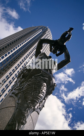 Statue von Raymond Kaskey Downtown Charlotte North Carolina USA Stockfoto