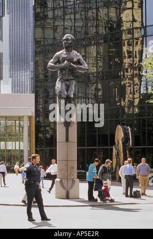 Statue von Raymond Kaskey Downtown Charlotte North Carolina USA Stockfoto