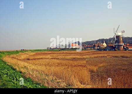 DER TURM MÜHLE BEI CLEY ALS NÄCHSTES DAS MEER. NORTH NORFOLK. UK Stockfoto