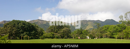 La India Dormida Mountain Range, El Valle de Anton, Republik Panama - zusammengesetzte Panoramabild. Stockfoto