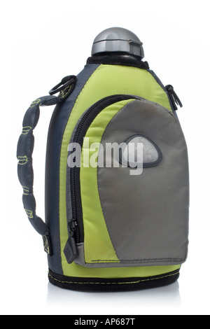 Eine grüne Kantine reflektiert auf weißem Hintergrund Stockfoto