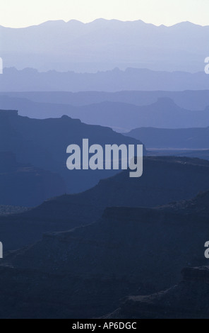 Canyonlands National Park, UT Waschfrau Bogen wie aus in der Nähe von Mesa Arch Insel im Stadtteil Himmel gesehen. Stockfoto