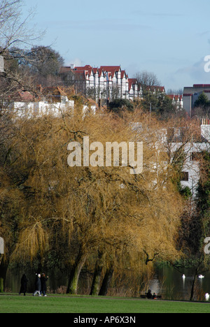 Highgate und Highgate Teiche betrachtet von Hampstead Heath London England Stockfoto