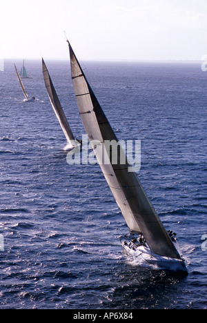 Yachten auf dem Meer mit Segel Wind, Kenwood Cup 2000 Stockfoto