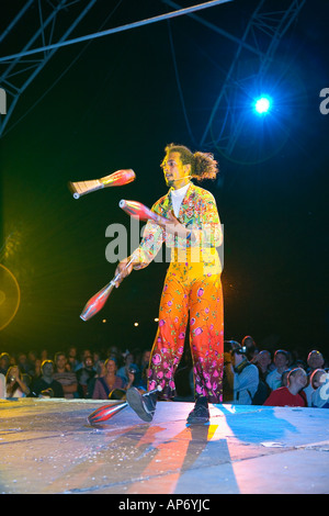 Circo da Madrugada - frau2 Do Ceu Brasilien, Stockton 17. Int Festival, North Yorkshire, U Stockfoto