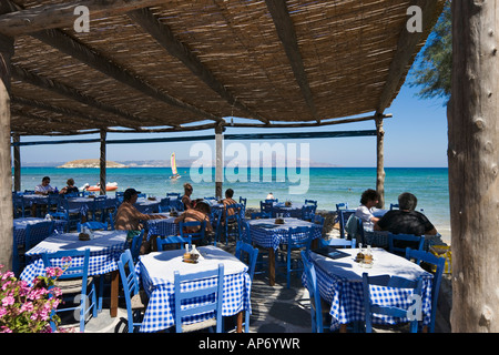 Am Strand Taverne, Almeritha (oder Almyrida, Almiridha, Almirida, Almyrida), Bucht von Souda, in der Nähe von Chania, Kreta, Griechenland Stockfoto