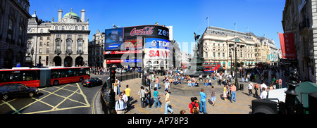 Panorama London Piccadilly Circus, Bild mit sehr hoher Auflösung aufgenommen an einem schönen Sommertag Stockfoto