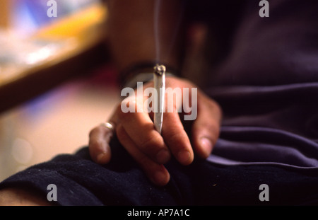 Spliff in der hand Stockfoto