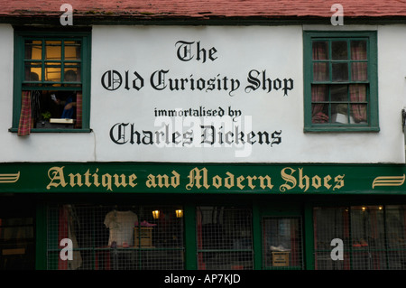 Nahaufnahme von der Old Curiosity Shop bekannt geworden durch Charles Dickens Holborn London England Stockfoto