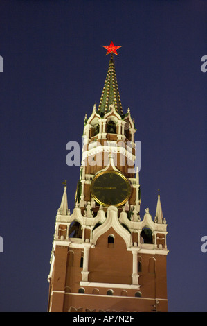 ABENDDÄMMERUNG MOSKAU KREML SENATSPLATZ TOWER ROT Stockfoto