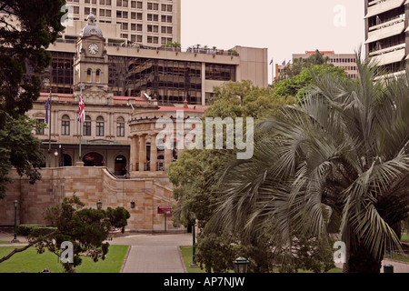 Das ANZAC Memorial Garden, Schrein der Erinnerung, von Hauptbahnhof Clocktower, Brisbane, Queensland, Australien Stockfoto
