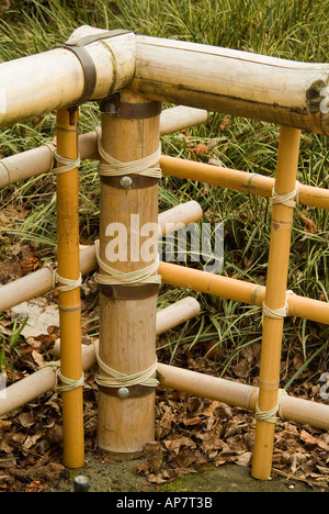 Detail des Bambuszauns im japanischen Garten in den Royal Botanical Gardens in Hobart, Tasmanien Stockfoto