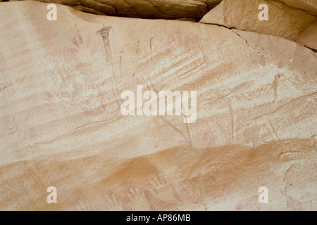 Felszeichnungen, Mestekawi Höhle, Gilf Kebir, westliche Wüste Ägyptens. Stockfoto