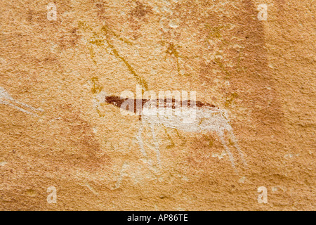 Bemalte Rinder und menschliche Figuren, Mestekawi Höhle, Wüste Gilf Kebir, Ägyptens Western. Stockfoto