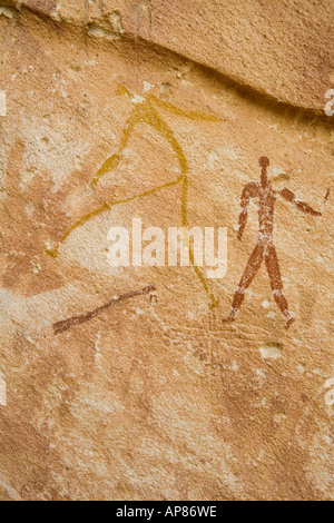 Bemalte Figuren und Bussi Details, Mestekawi Höhle, Wüste Gilf Kebir, Ägyptens Western. Stockfoto