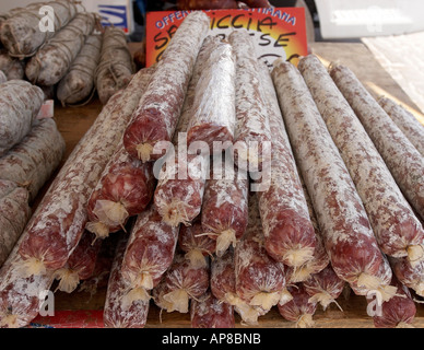 FELINO Salami auf einem Markt in Monza, Italien Stockfoto