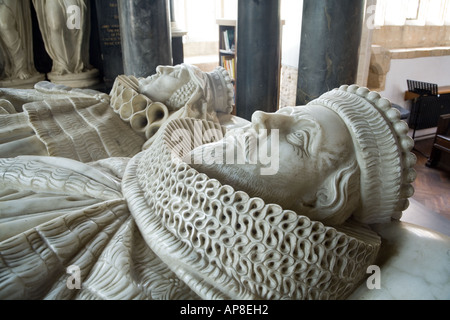 Die reich verzierten Marmor Grab von Sir Baptist Hicks in St. James Kirche in den Cotswolds Stadt von Chipping Campden, Gloucestershire Stockfoto