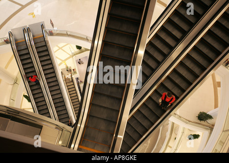 THA, Thailand, Bangkok, 20.02.2006: Paragon Zentrum. modernes Einkaufszentrum am Siam Square, 2006 eröffnet. Stockfoto