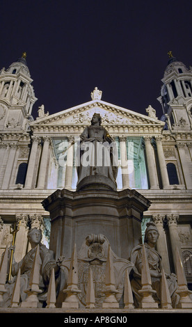 St. Pauls Cathedral London UK Nacht Stockfoto