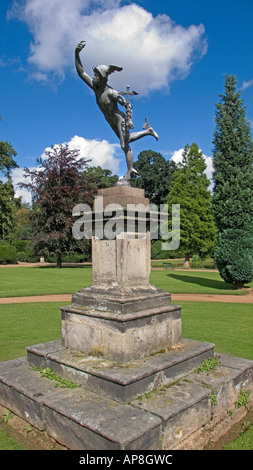 Statue des Merkur Melbourne Hall Derbyshire England UK Stockfoto