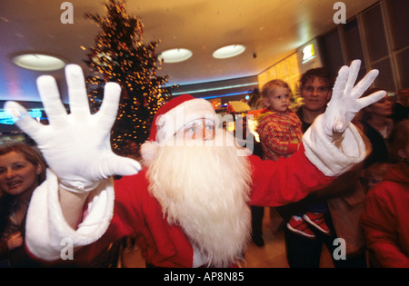 Die isländische Santa Claus oder Yule Lad in Smaralind Shopping Center Stockfoto