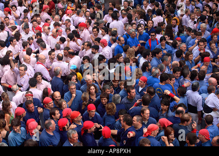 MENSCHLICHE TÜRME TREFFEN IN SANT NARCIS FESTLICHKEITEN IN STADT GIRONA-KATALONIEN-KATALONIEN-SPANIEN Stockfoto