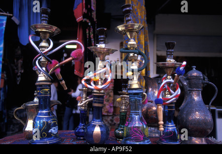 Wasserpfeife Rohre auf dem Display in Markt, Old Jaffa, in der Nähe von Tel Aviv, Israel. Stockfoto