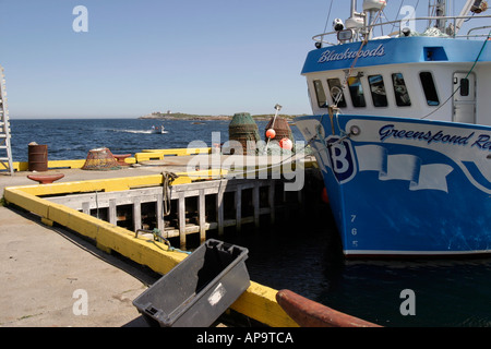 Angelboot/Fischerboot angedockt am Greenspond Hafen Neufundland Atlantik-Kanada Stockfoto