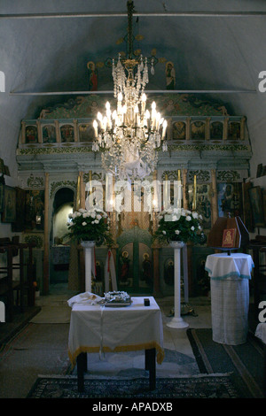 GRIECHISCH-ORTHODOXE KIRCHE BEREIT FÜR EINE HOCHZEIT, IKARIA, GRIECHENLAND Stockfoto