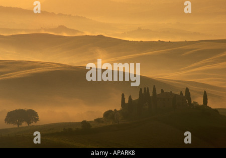 Belvedere-Dämmerung, in der Nähe von San Quirico D'Orcia, Val D'Orcia, südlich von Siena, Toskana, Italien Stockfoto