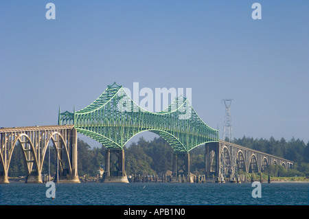Die Conde D McCullough Memorial Bridge in Coos Bay an der Küste von Oregon Stockfoto