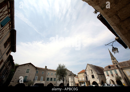 Frankreich Perigord Dordogne Eymet Blick auf den Hauptplatz Stockfoto