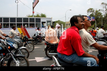 Beschäftigt Verkehr in Chennai / Madras, Indien Stockfoto