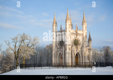 Die gotische Kapelle. Die Kirche St. Alexander Nevsky. Peterhof, St. Petersburg, Russland. Stockfoto